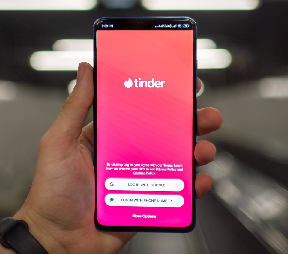 Tinder's new feature will let users run background checks on their matches
